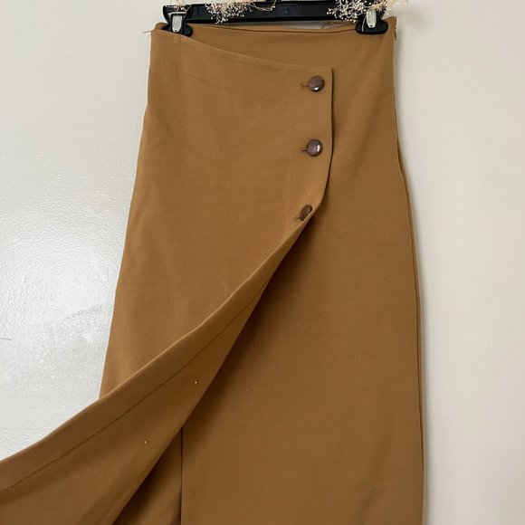 Aritzia Babaton Tan Midi Button Crossover Skirt - Picture 4 of 6